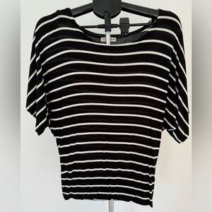 Zenana Outfitters Black & White Striped Batwing Tee | Size Small | Relaxed Fit